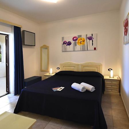 Hotel Ristorante Il Vascello Costa Rei Bagian luar foto