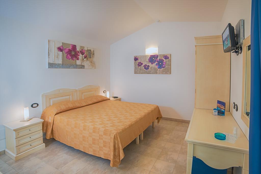 Hotel Ristorante Il Vascello Costa Rei Bagian luar foto