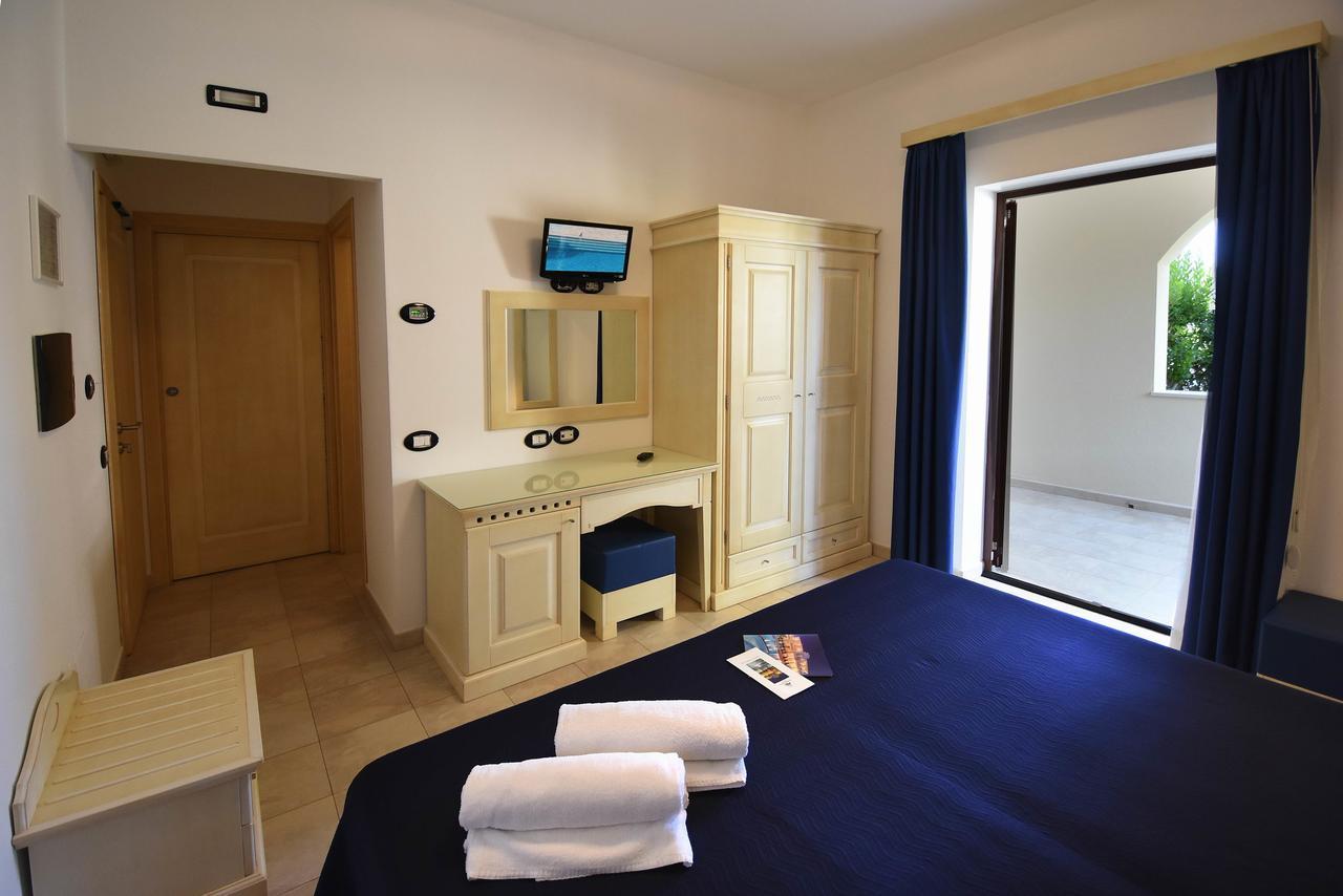 Hotel Ristorante Il Vascello Costa Rei Bagian luar foto