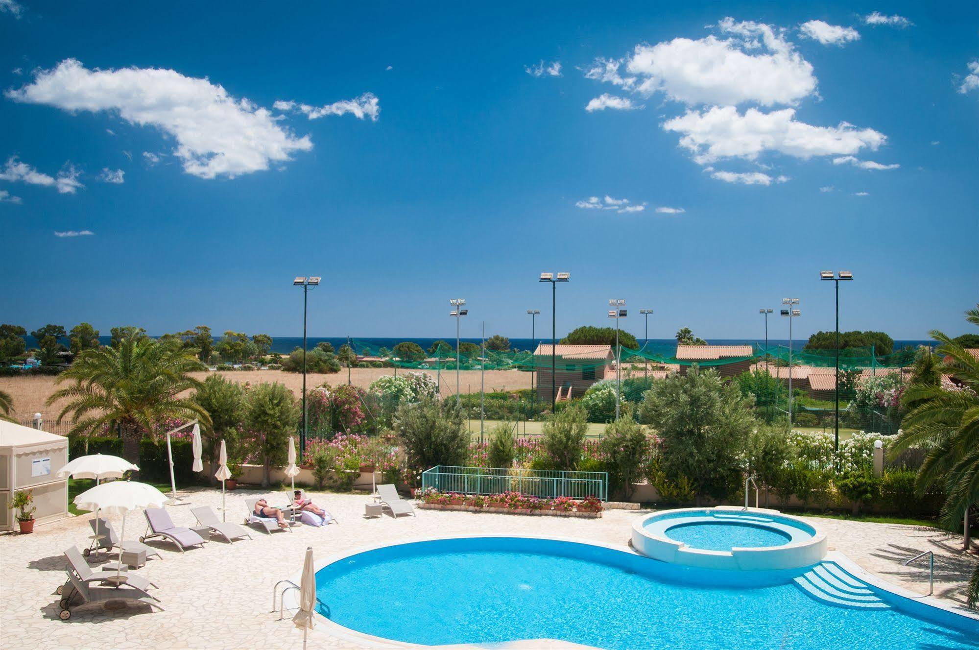 Hotel Ristorante Il Vascello Costa Rei Bagian luar foto